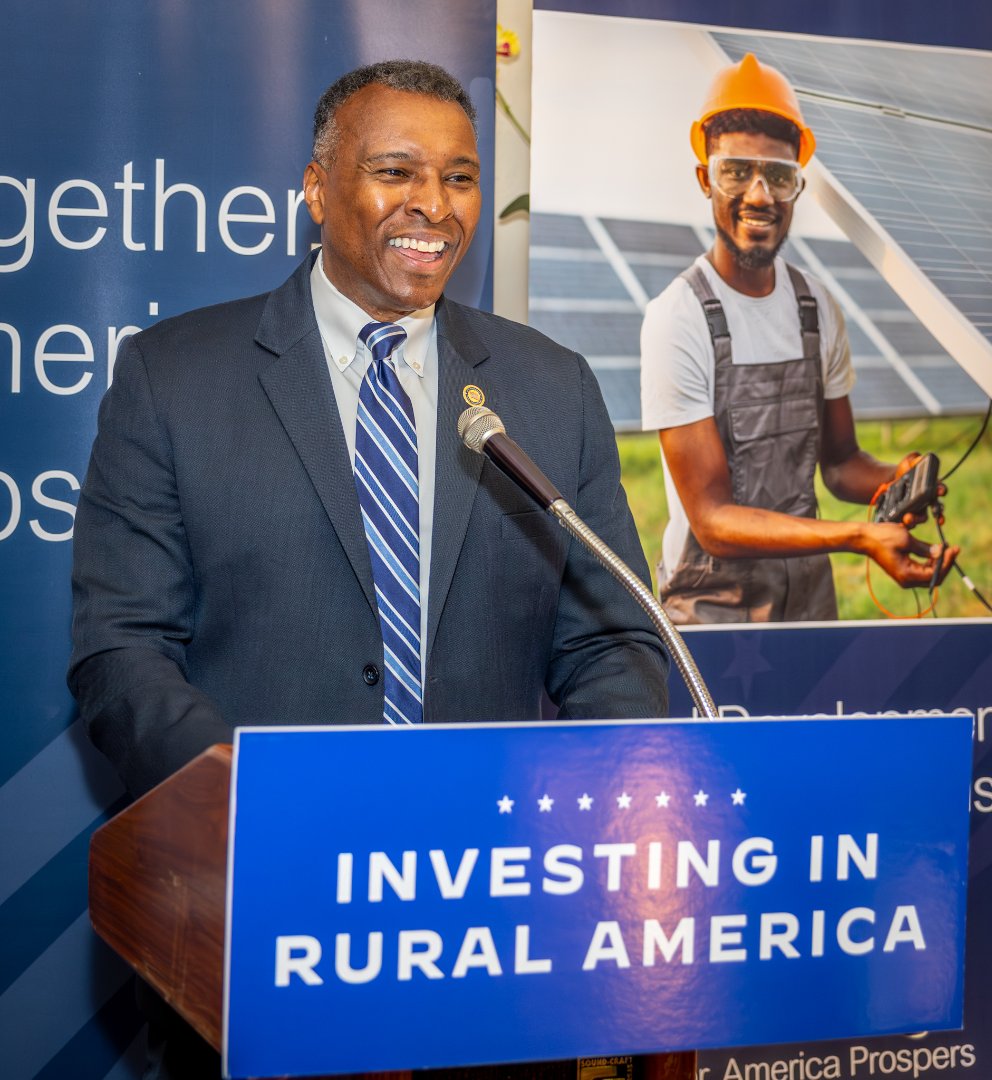 Gooden addresses the crowd during a press conference.