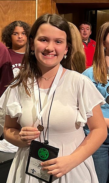 Lillie Epps earned third place Cloverleaf honors for her environmental science project. 