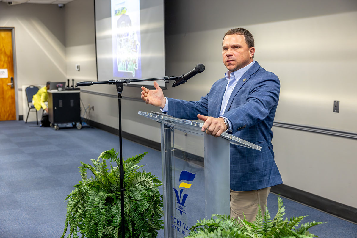 Tyler Harper talks to crowd