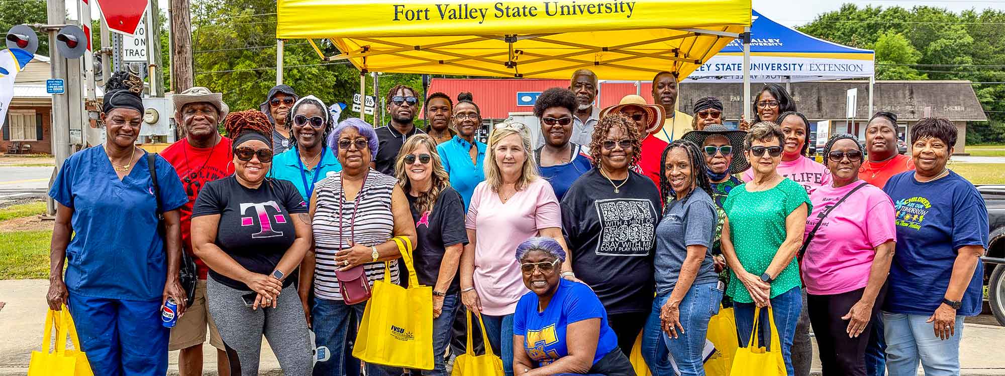 Extension staff and participants at the Twiggs County walkathon